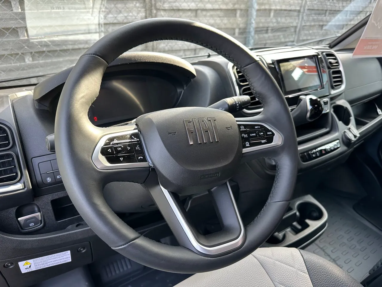 Vehicle image 32