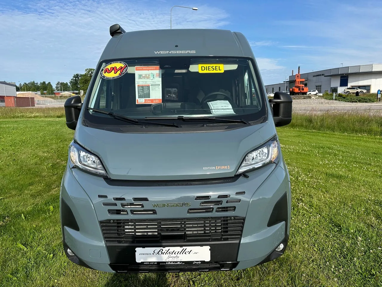 Vehicle image 23