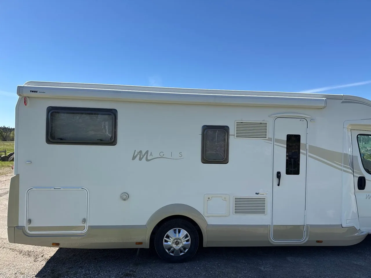 Vehicle image 35