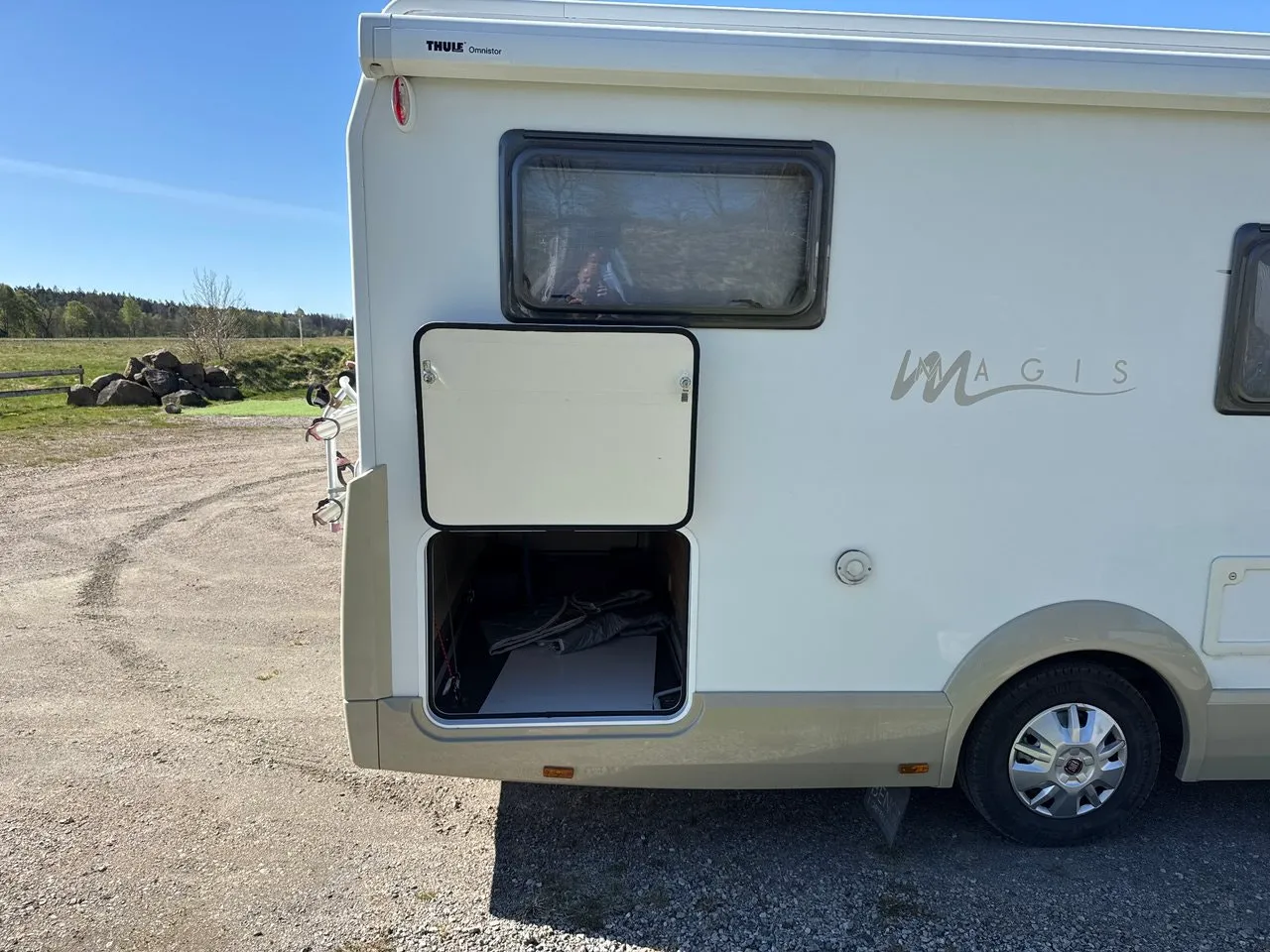 Vehicle image 36
