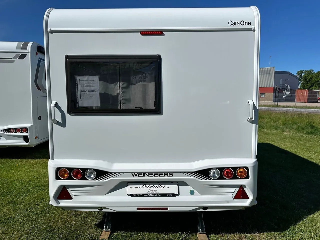 Vehicle image 28