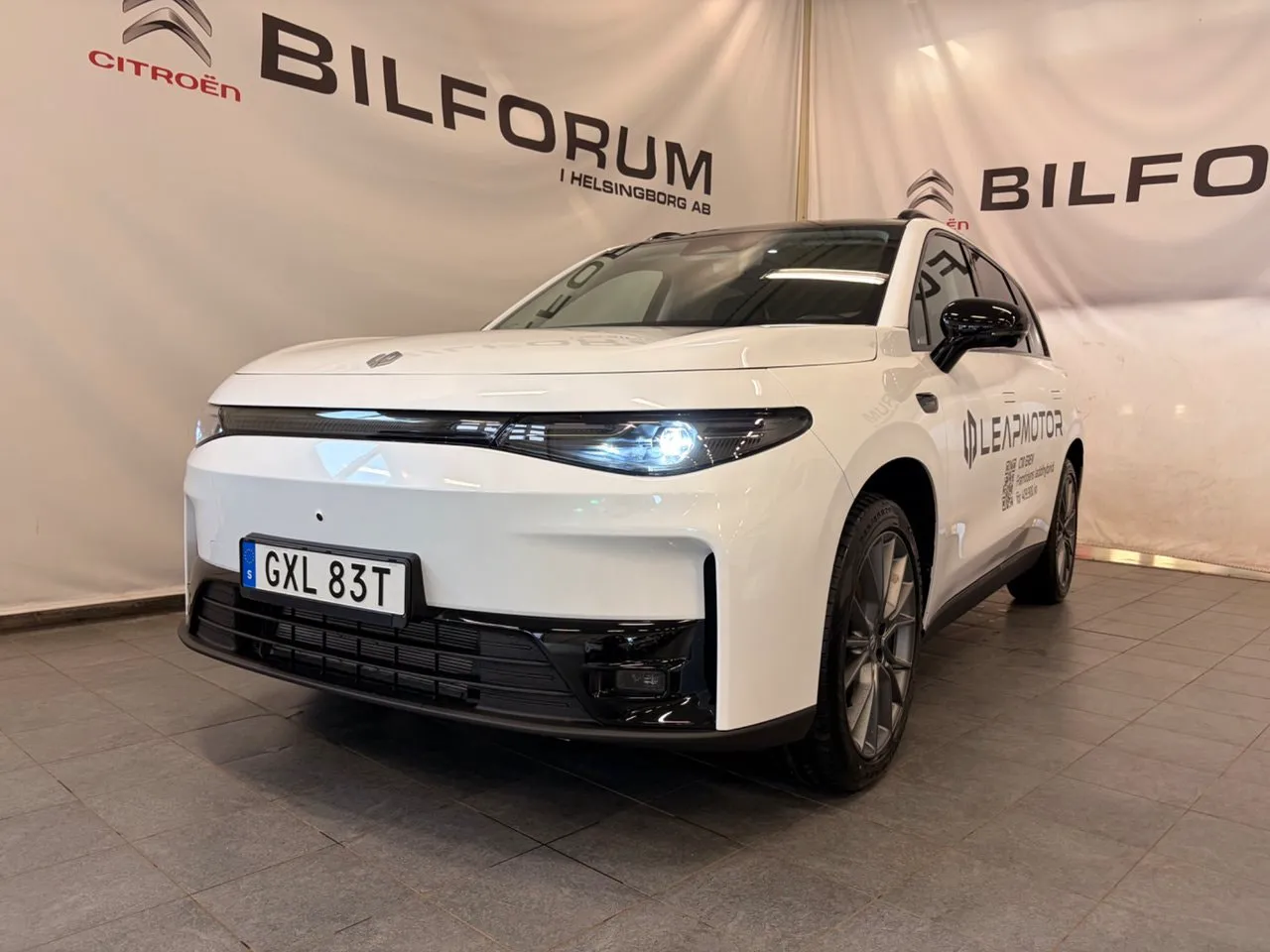 Vehicle image 1
