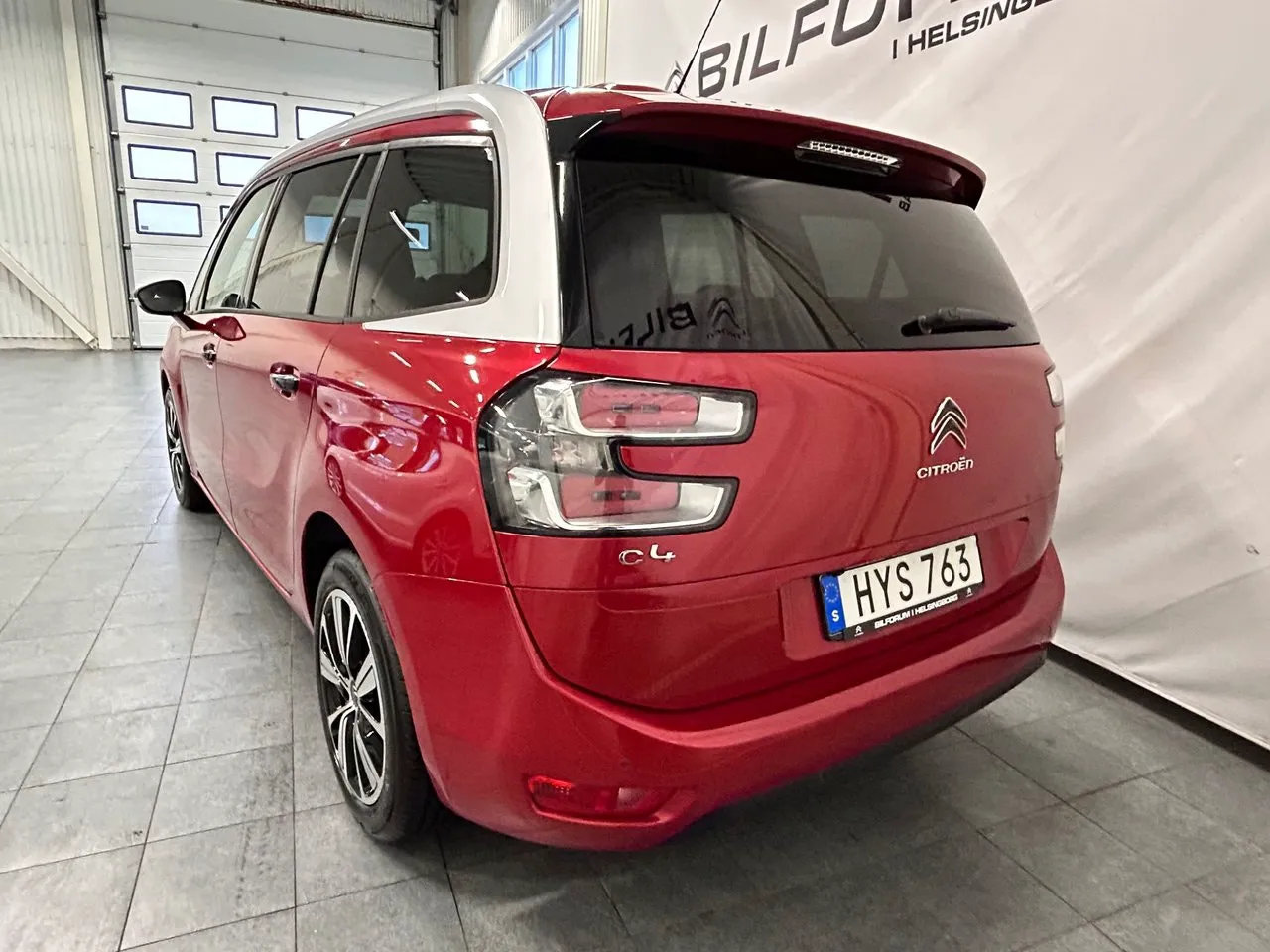 Vehicle image 3