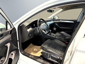 Volkswagen Passat bild 10