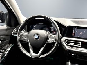 BMW 320 bild 8