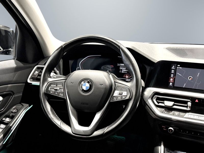 BMW 320 bild 8