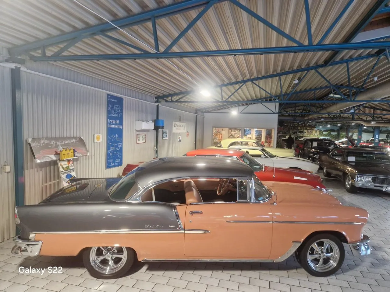 Vehicle image 15