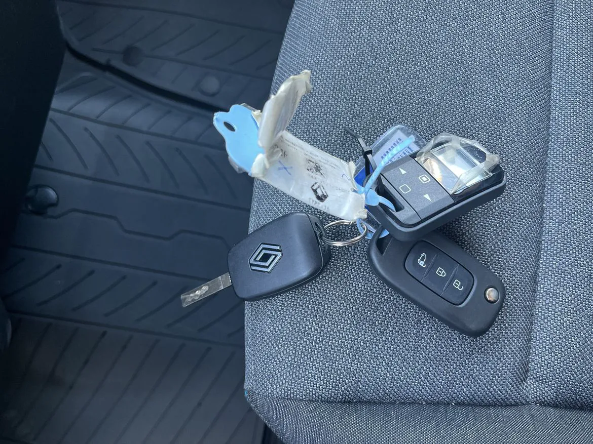Vehicle image 11