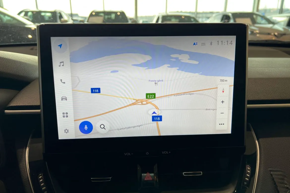 Vehicle image 15