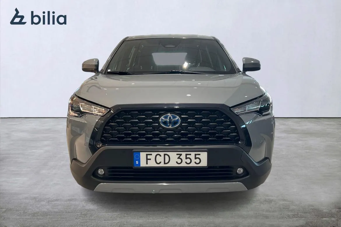 Vehicle image 6