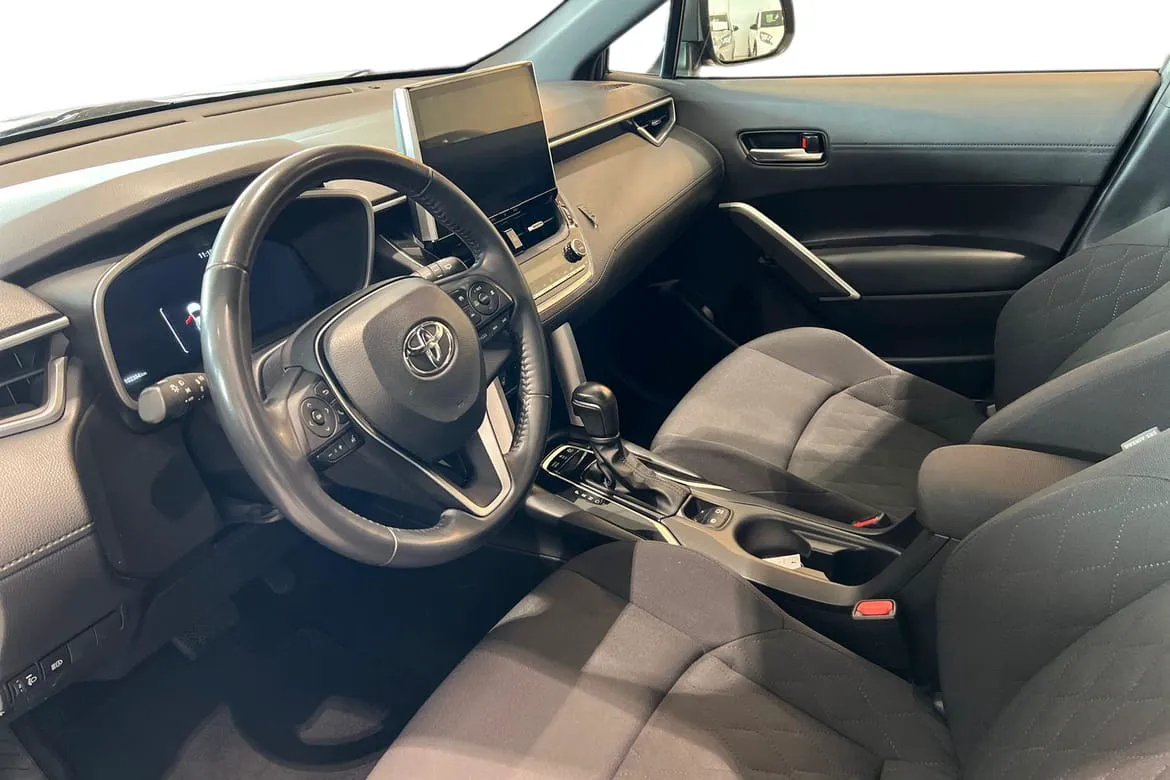 Vehicle image 14
