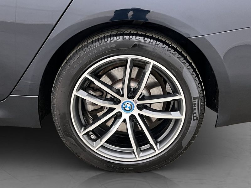 BMW 530 bild 28