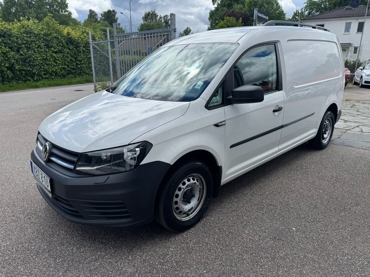 Vehicle image 8