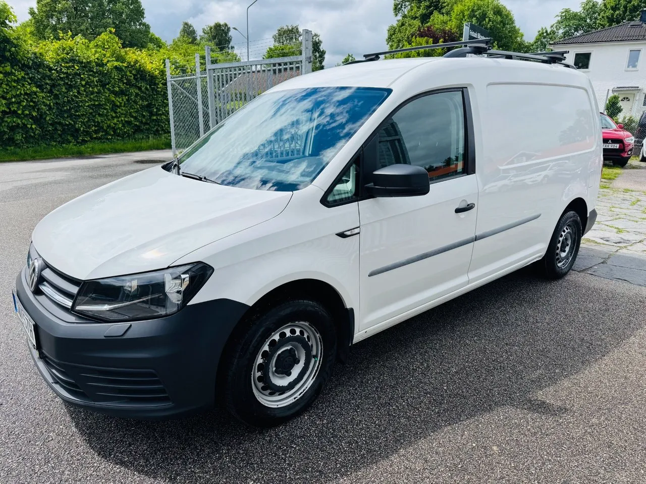Vehicle image 8