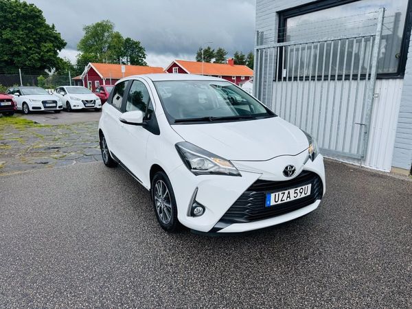 Toyota Yaris 1.5 VVT-i 111HK Y20 5-D / DRAG / VÄRMARE - 2019
