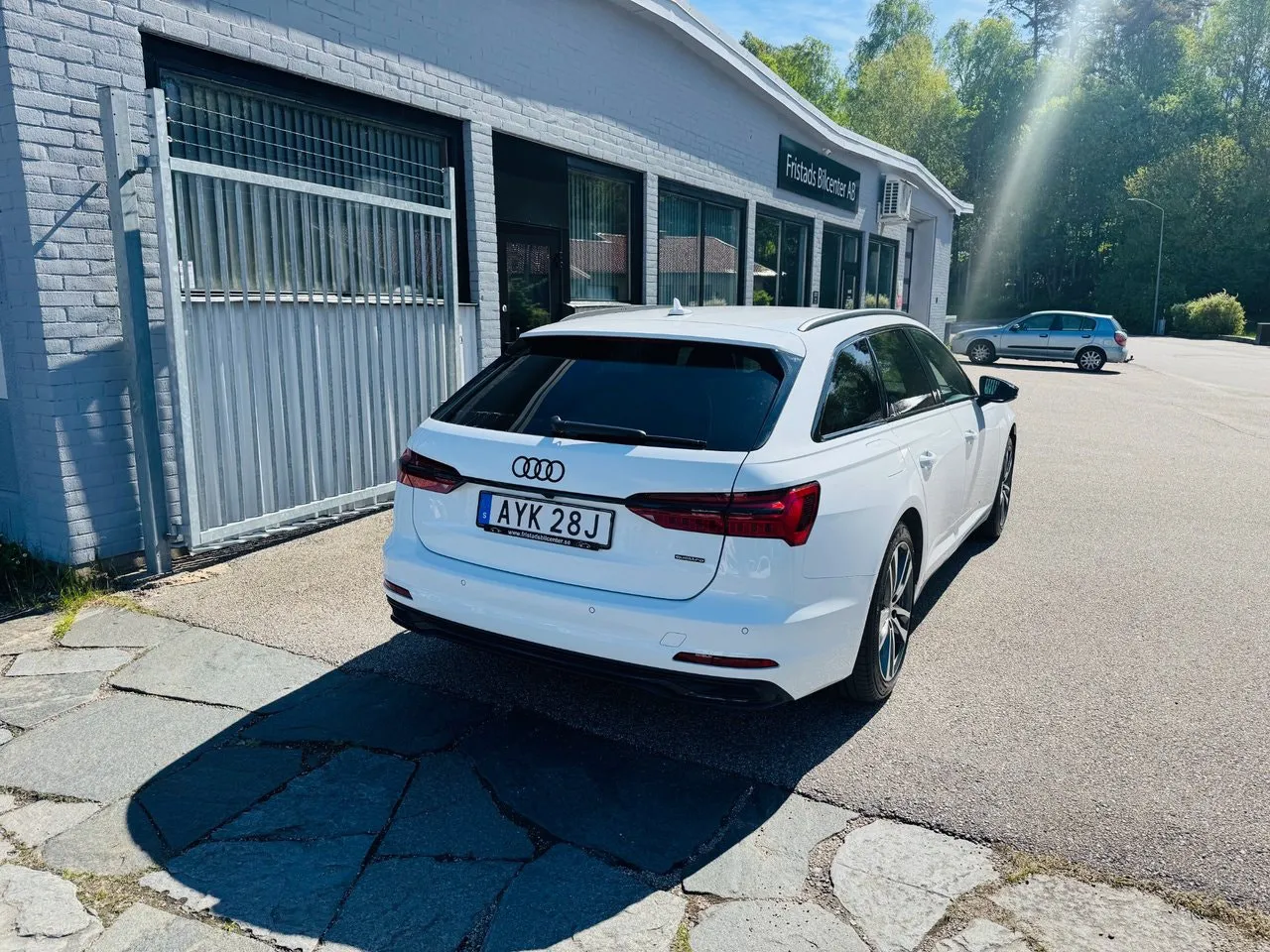 Vehicle image 2