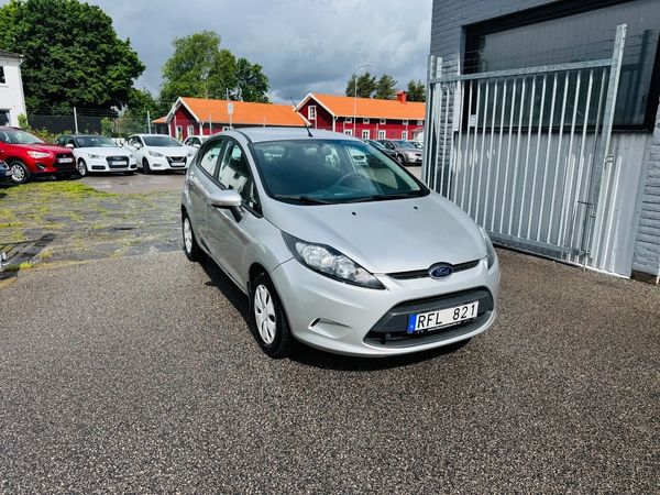 Ford Fiesta 1.6 TDCi 95HK 5-D TREND / VÄRMARE - 2012
