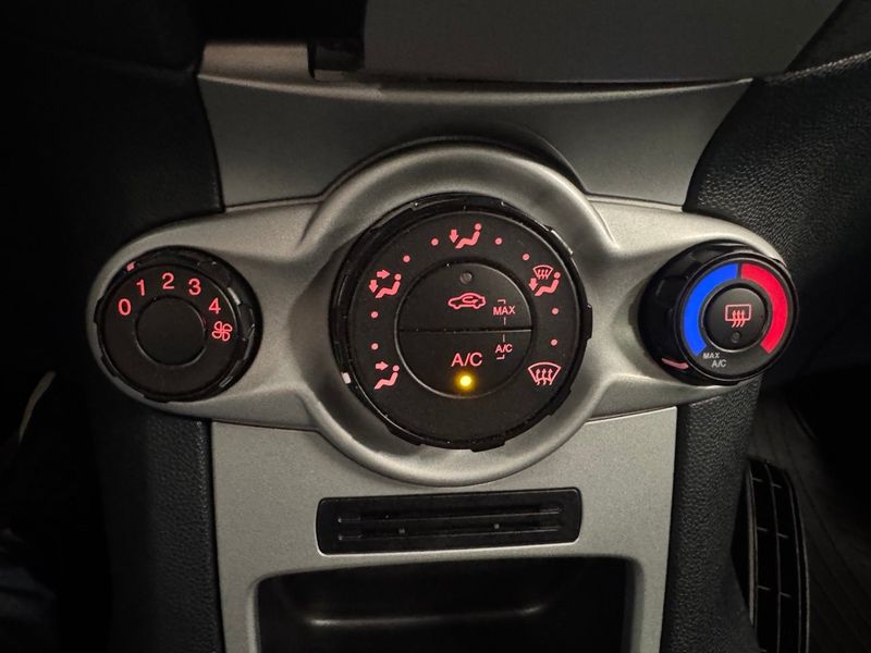 Ford Fiesta bild 22