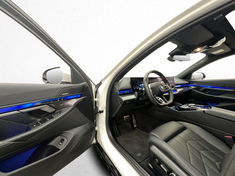 BMW i5 bild 13