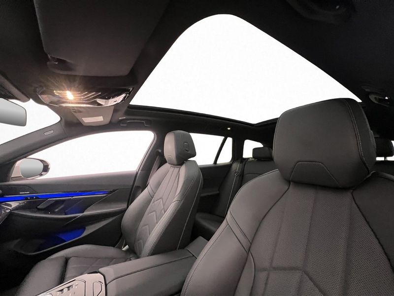 BMW i5 bild 18