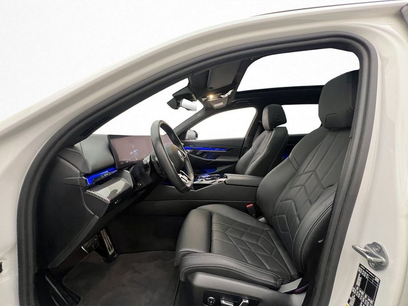 BMW i5 bild 16