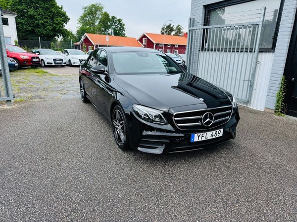 Mercedes E220 d 9G-TRONIC AMG LINE / WIDESCREEN / 360 KAMERA - 2017