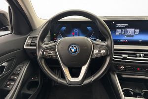 BMW 330 bild 10