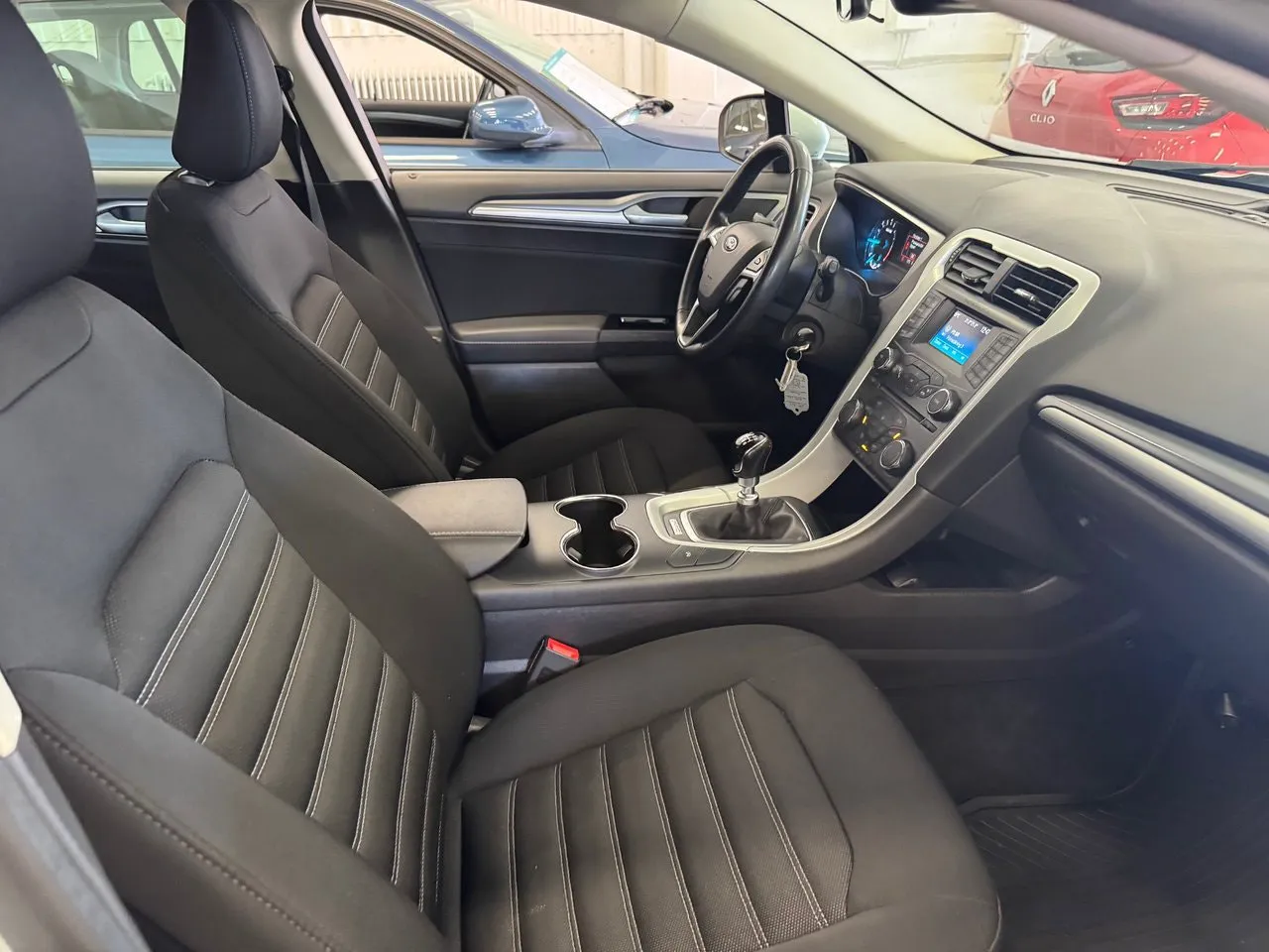 Vehicle image 14