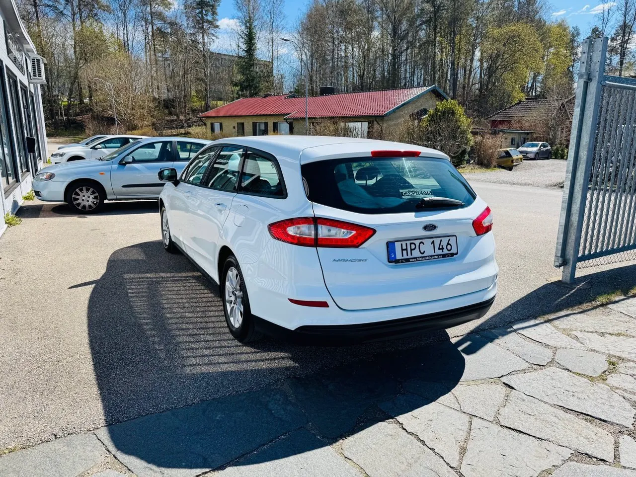 Vehicle image 3