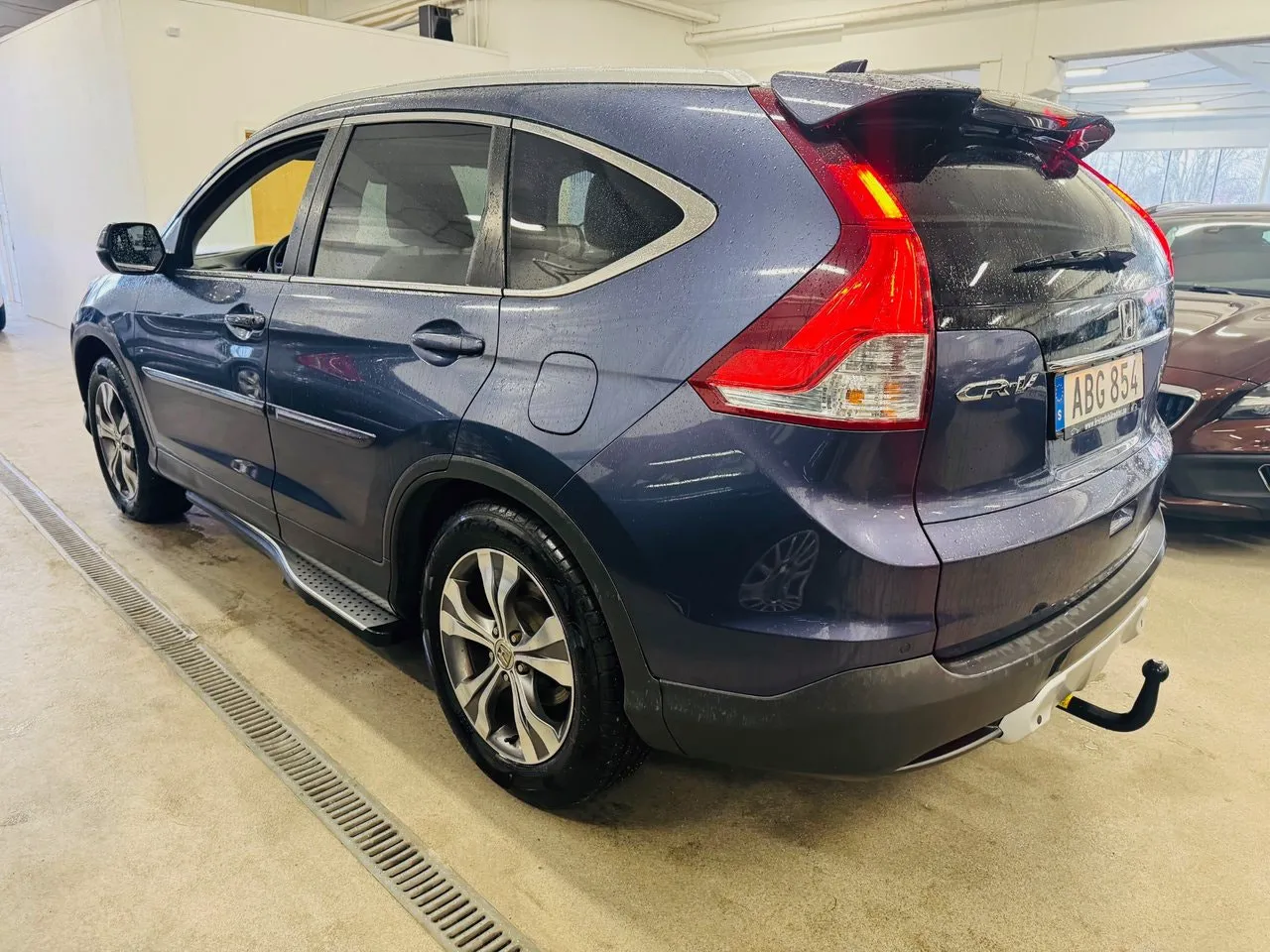 Vehicle image 14