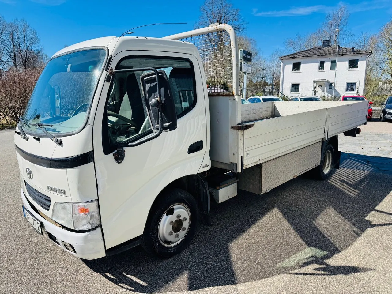 Vehicle image 9