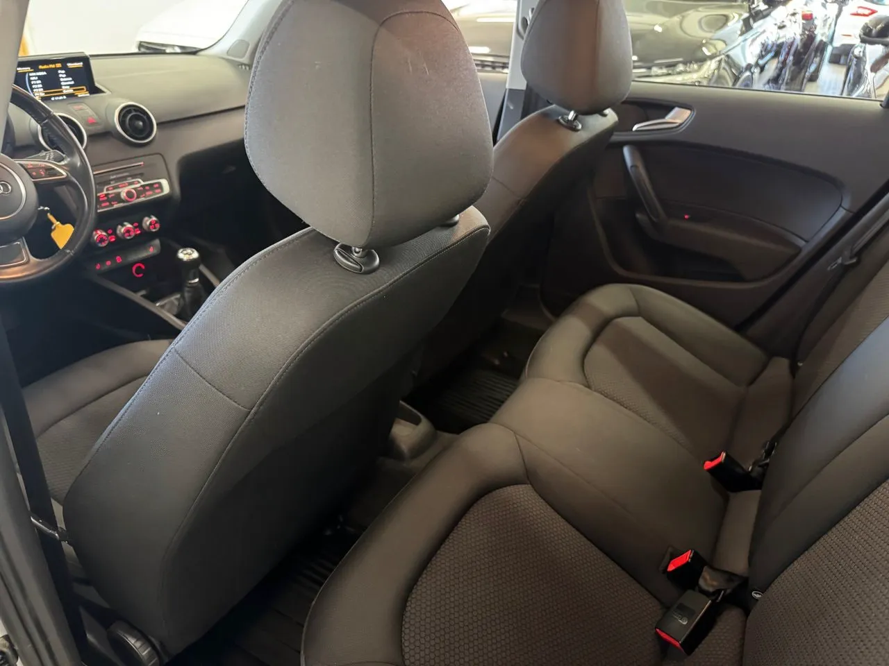 Vehicle image 18