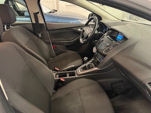 Ford Focus bild 16