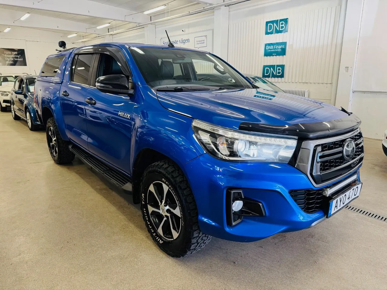 Vehicle image 12