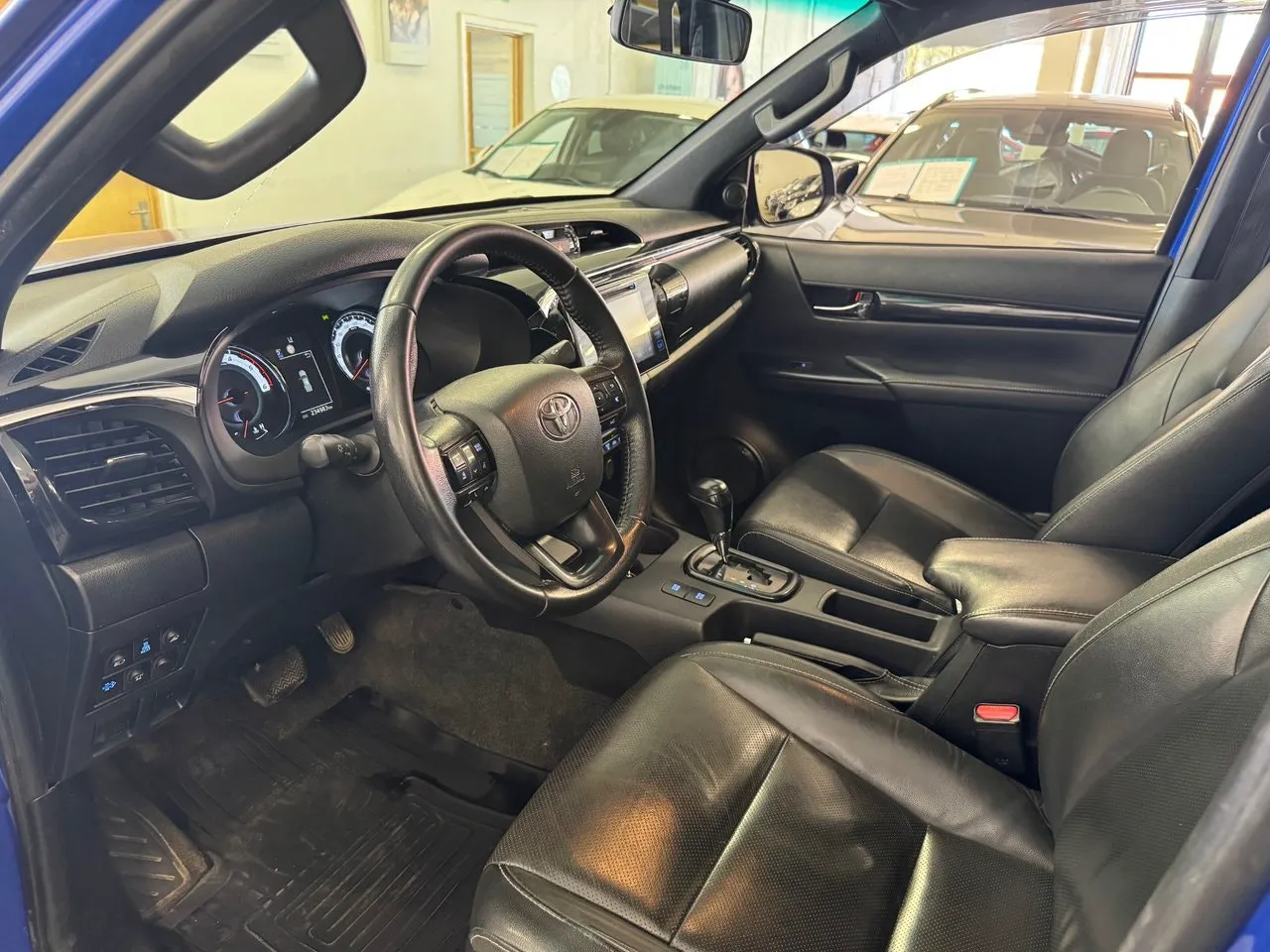 Vehicle image 21