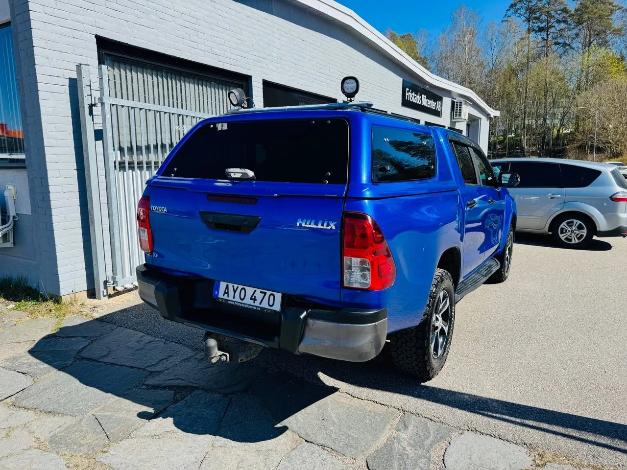 Vehicle image 2