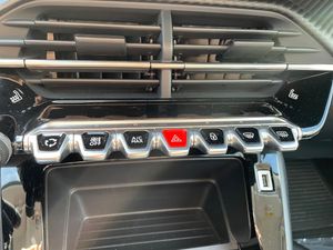 Peugeot 208 bild 10
