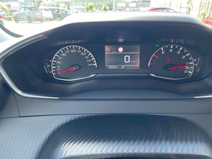 Peugeot 208 bild 11