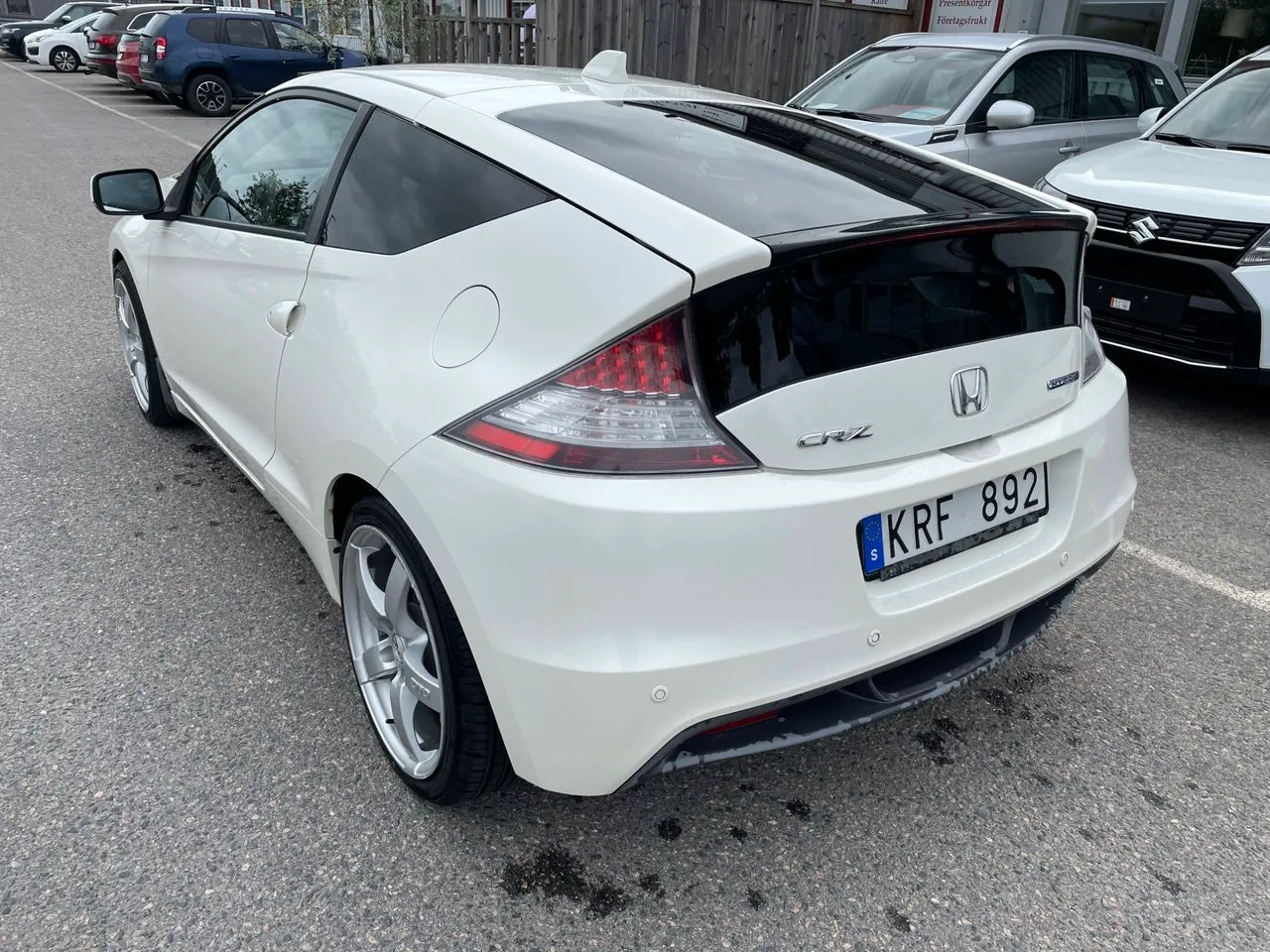 Vehicle image 6