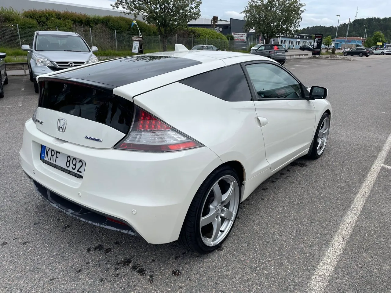 Vehicle image 4
