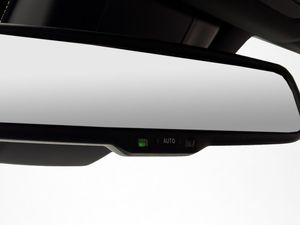 Suzuki Across bild 24