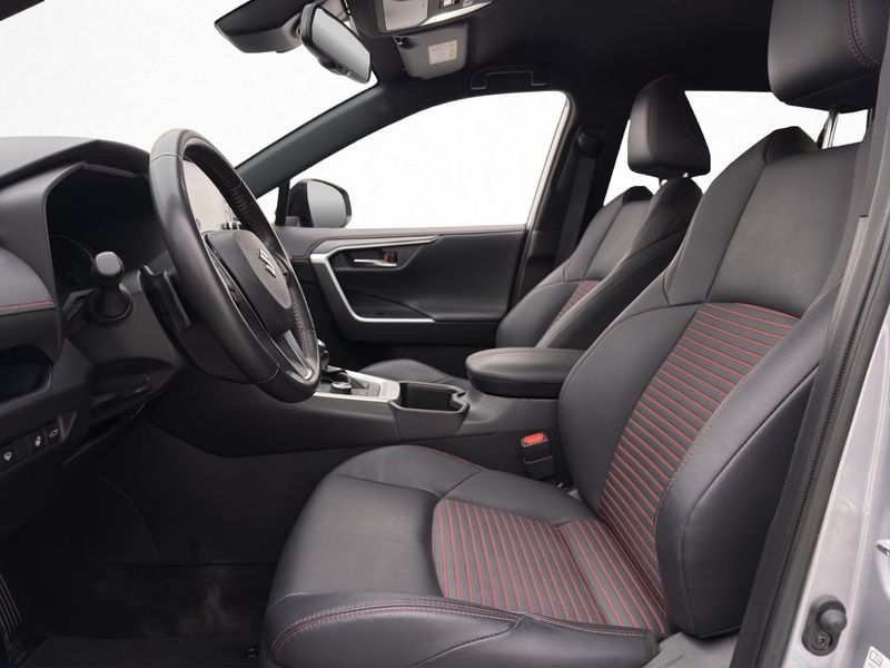 Suzuki Across bild 14