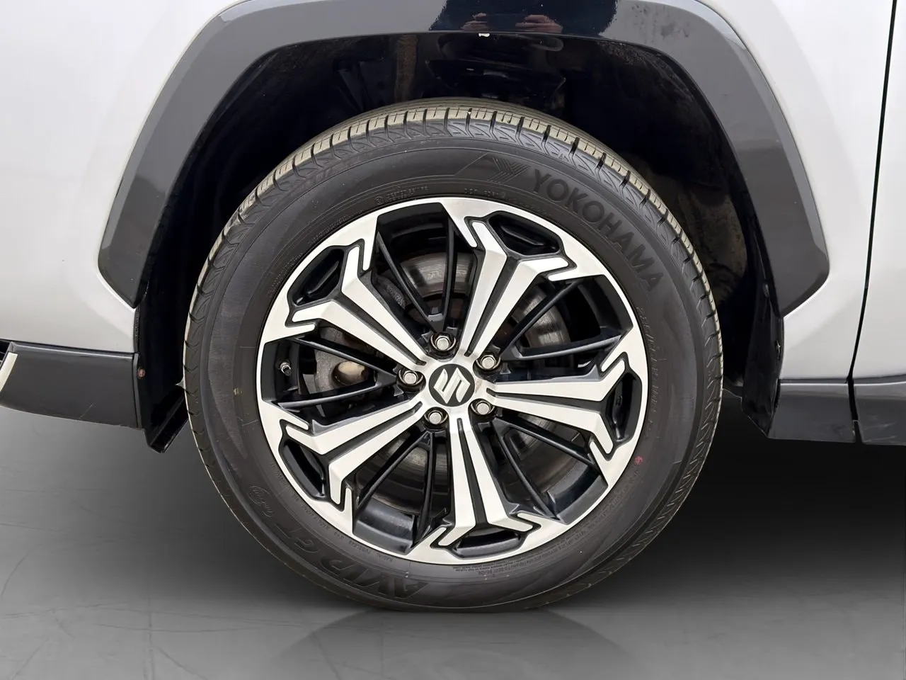 Vehicle image 30