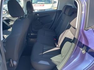 Peugeot 208 bild 10