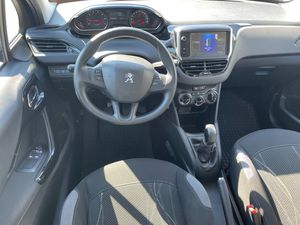 Peugeot 208 bild 8
