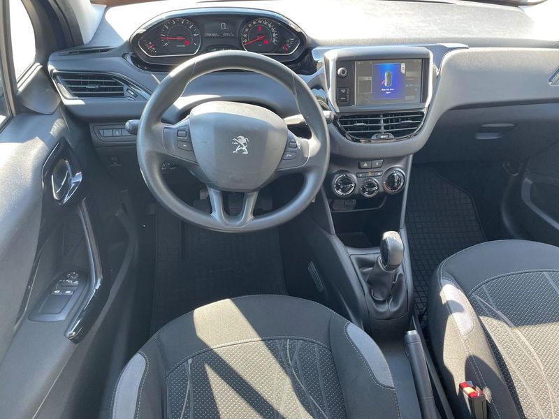 Peugeot 208 bild 8