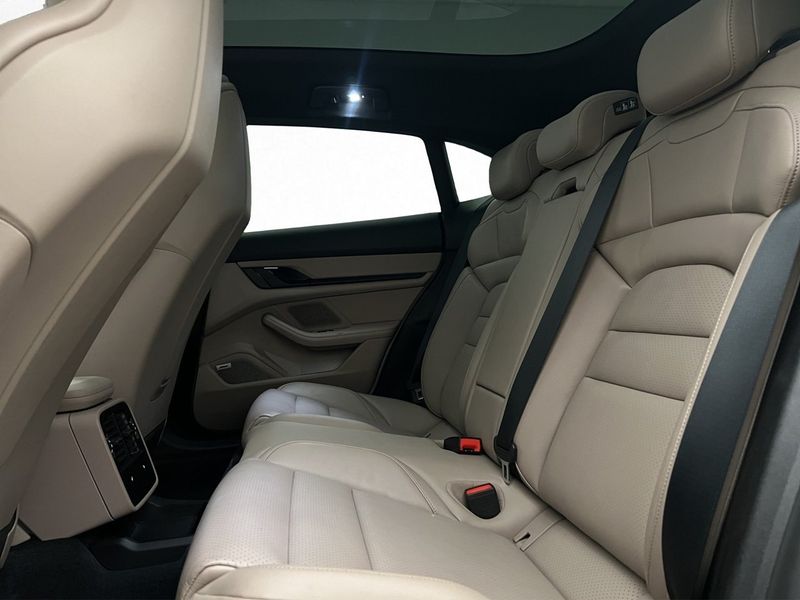 Porsche Taycan bild 33