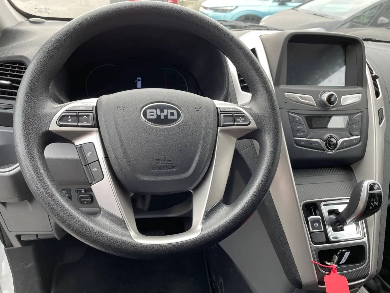 Vehicle image 16