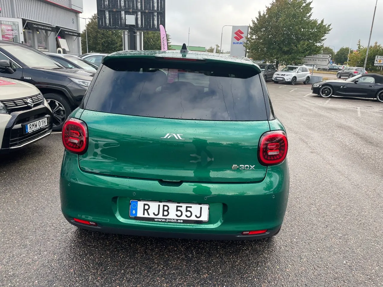 Vehicle image 7