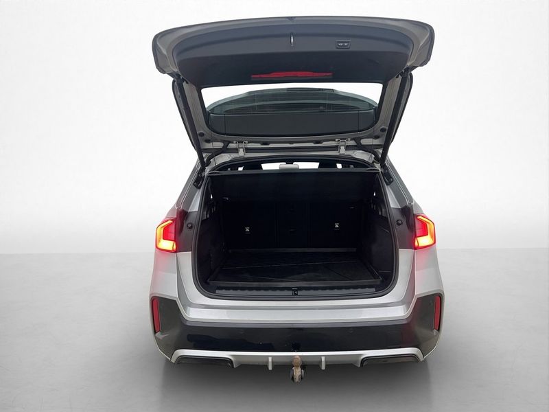 BMW iX1 bild 12